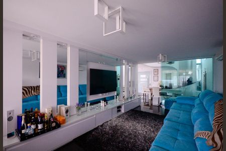 Casa à venda com 320m², 4 quartos e 4 vagasSala de TV 