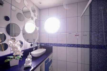 Casa à venda com 320m², 4 quartos e 4 vagasBanheiro Social 