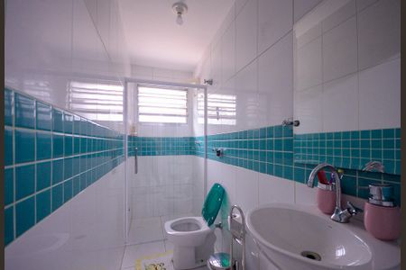Casa à venda com 320m², 4 quartos e 4 vagasÁrea de Serviço - Banheiro 