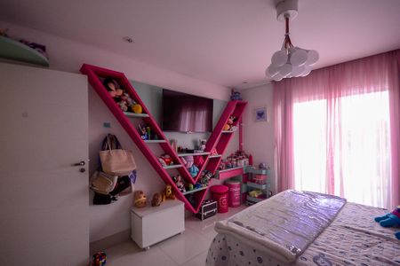 Casa à venda com 320m², 4 quartos e 4 vagasQuarto 3 - Suite 