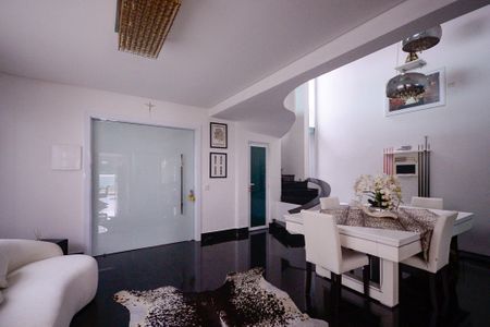 Casa à venda com 320m², 4 quartos e 4 vagasSala de Jantar 