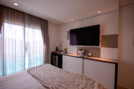 Casa à venda com 320m², 4 quartos e 4 vagasQuarto 4 - Suite
