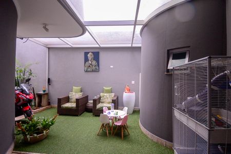 Casa à venda com 320m², 4 quartos e 4 vagasHall de entrada 