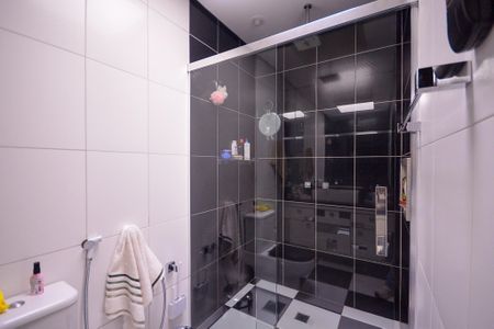 Casa à venda com 320m², 4 quartos e 4 vagasBanheiro do Quarto 4