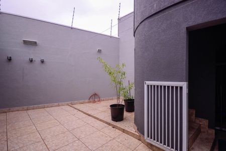 Casa à venda com 320m², 4 quartos e 4 vagasQuintal 