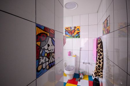 Casa à venda com 320m², 4 quartos e 4 vagasBanheiro do Quarto 3 