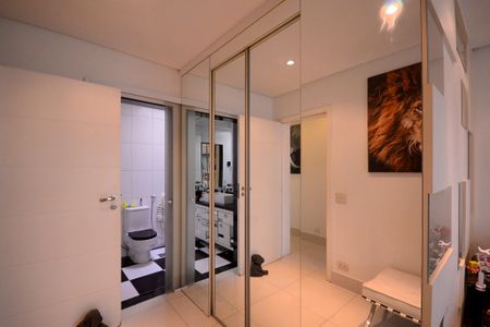 Casa à venda com 320m², 4 quartos e 4 vagasClosset - Quarto 4 