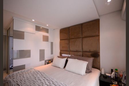 Casa à venda com 320m², 4 quartos e 4 vagasQuarto 4 - Suite