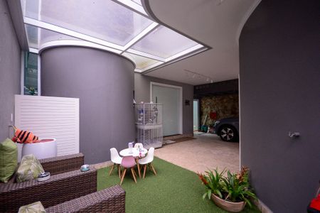 Casa à venda com 320m², 4 quartos e 4 vagasHall de entrada 