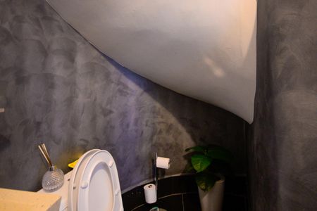 Casa à venda com 320m², 4 quartos e 4 vagasLavabo 