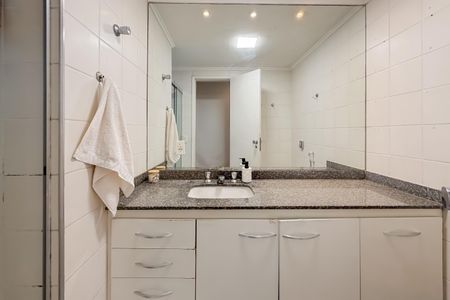 Apartamento à venda com 60m², 2 quartos e 1 vagaBanheiro Social