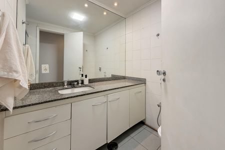 Apartamento à venda com 60m², 2 quartos e 1 vagaBanheiro Social