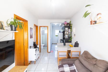 Sala de casa de condomínio à venda com 2 quartos, 49m² em Restinga, Porto Alegre