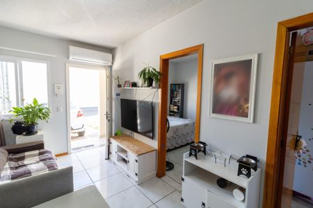 Sala de casa de condomínio à venda com 2 quartos, 49m² em Restinga, Porto Alegre