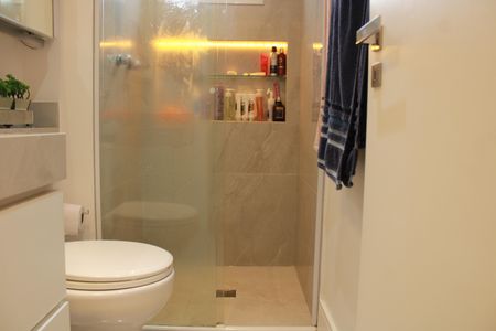 Apartamento à venda com 97m², 3 quartos e 2 vagasBanheiro da Suíte