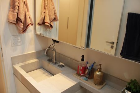 Apartamento à venda com 97m², 3 quartos e 2 vagasBanheiro da Suíte