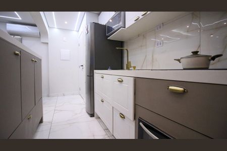 Apartamento à venda com 78m², 2 quartos e 1 vagaCozinha e Área de Serviço