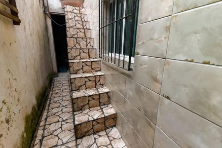 Casa para alugar com 65m², 2 quartos e sem vagaEscada acesso