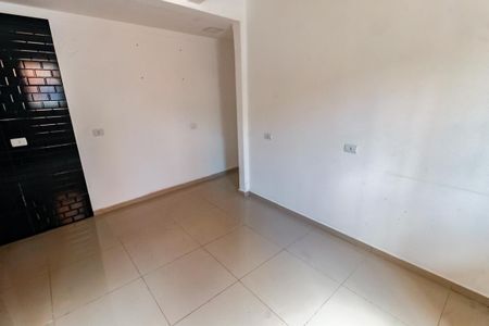 Sala de casa para alugar com 2 quartos, 65m² em Jardim Leonidas Moreira, São Paulo