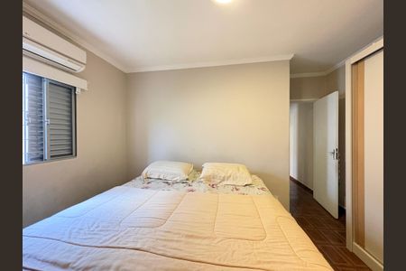 Casa à venda com 160m², 3 quartos e 3 vagas Casa à venda com 160m², 3 quartos e 3 vagasSuíte