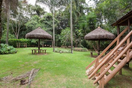 Casa de condomínio à venda com 220m², 3 quartos e 4 vagasÁrea comum - Playground