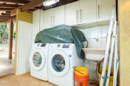 Casa de condomínio à venda com 220m², 3 quartos e 4 vagasÁrea de Serviço