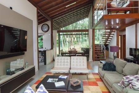 Casa de condomínio à venda com 220m², 3 quartos e 4 vagassala