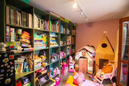 Casa para alugar com 140m², 4 quartos e 2 vagasEscritório / Quarto 4