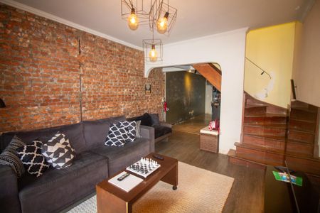 Casa para alugar com 140m², 4 quartos e 2 vagasSala