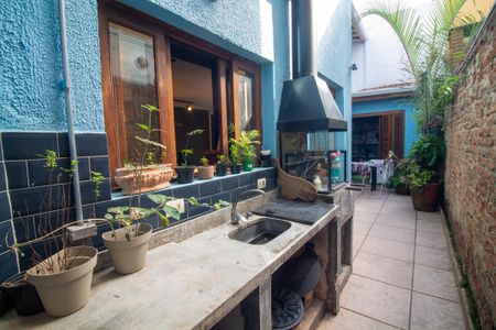 Casa para alugar com 140m², 4 quartos e 2 vagasChurrasqueira