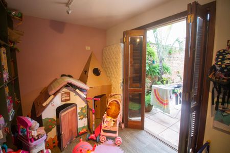 Casa para alugar com 140m², 4 quartos e 2 vagasEscritório / Quarto 4