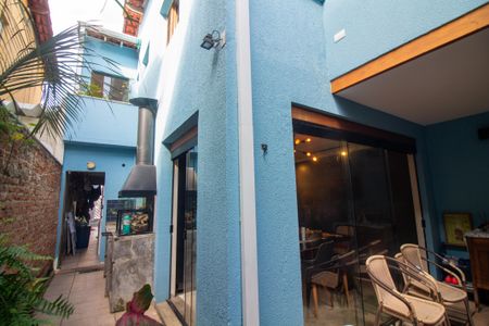 Casa para alugar com 140m², 4 quartos e 2 vagasQuintal