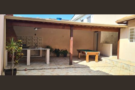 Casa à venda com 182m², 3 quartos e sem vagaÁrea externa