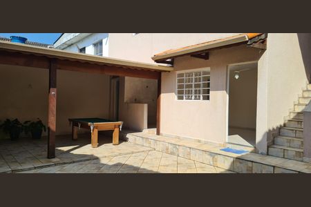 Casa à venda com 182m², 3 quartos e sem vagaÁrea externa