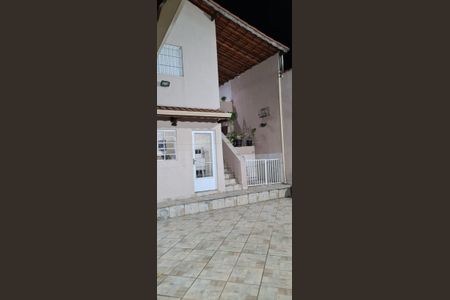 Casa à venda com 182m², 3 quartos e sem vagaÁrea externa