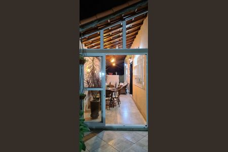 Casa à venda com 182m², 3 quartos e sem vagaÁrea externa