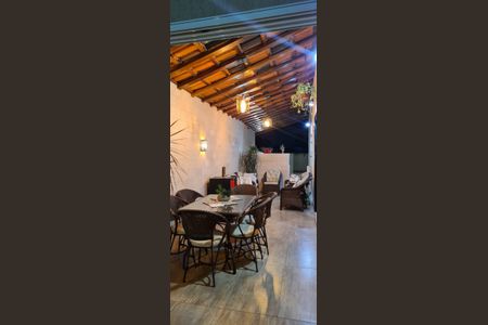 Casa à venda com 182m², 3 quartos e sem vagaÁrea externa