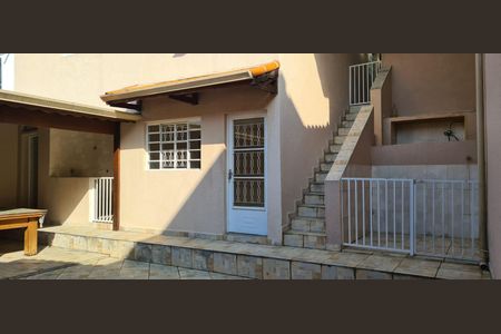 Casa à venda com 182m², 3 quartos e sem vagaÁrea externa