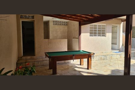 Casa à venda com 182m², 3 quartos e sem vagaÁrea externa