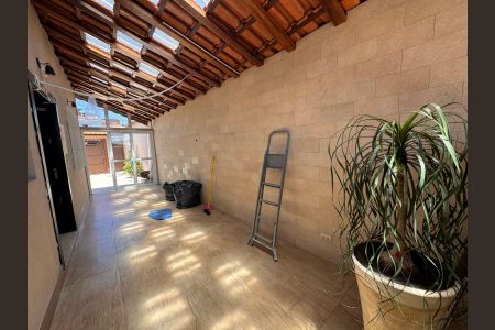 Casa à venda com 182m², 3 quartos e sem vagaÁrea externa