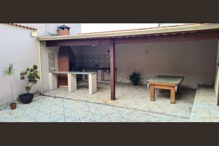 Casa à venda com 182m², 3 quartos e sem vagaÁrea externa