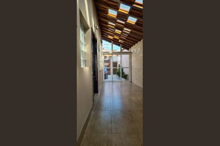 Casa à venda com 182m², 3 quartos e sem vagaÁrea externa