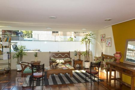 Apartamento para alugar com 66m², 2 quartos e 1 vagaÁrea comum - Hall Social