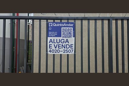 Apartamento para alugar com 40m², 2 quartos e sem vagaPlaca instalada na fachada do condomínio - Código da placa: LDNB-683