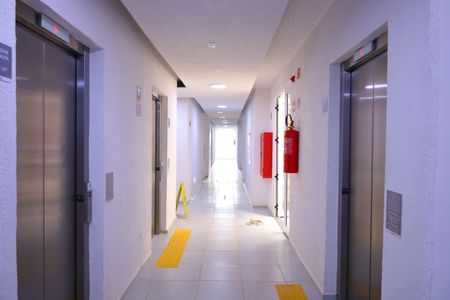 Apartamento para alugar com 40m², 2 quartos e sem vagaÁrea comum - Saguão do prédio