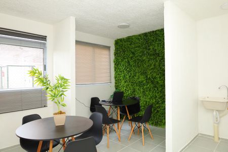 Apartamento para alugar com 40m², 2 quartos e sem vagaÁrea comum - Salão de festas