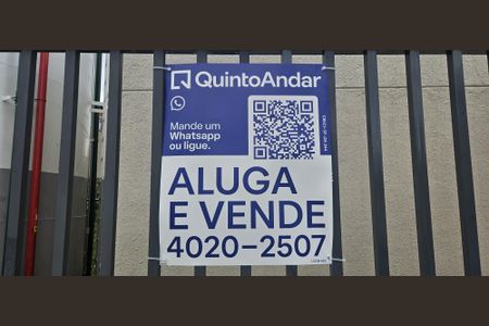 Apartamento para alugar com 40m², 2 quartos e sem vagaPlaca instalada na fachada do condomínio - Código da placa: LDNB-683