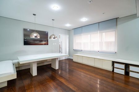 Sala de apartamento para alugar com 3 quartos, 135m² em Jardim Paulista, São Paulo