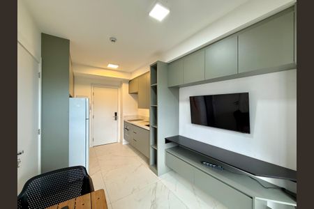 Sala  de kitnet/studio para alugar com 1 quarto, 28m² em Brooklin, São Paulo