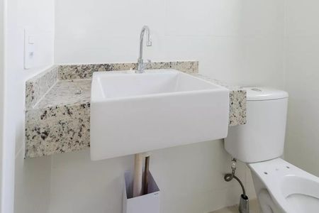 Apartamento à venda com 58m², 2 quartos e 2 vagas Apartamento à venda com 58m², 2 quartos e 2 vagasBanheiro
